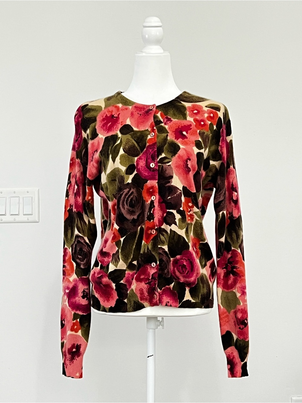Neiman Marcus 100% Cashmere Floral
Watercolor Cardigan Sweater Size XL